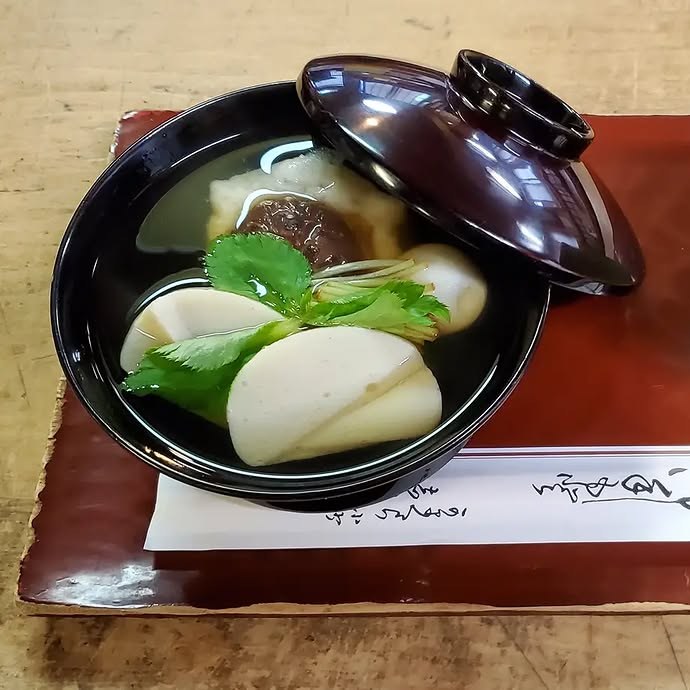 澄まし仕立てのおぞうに